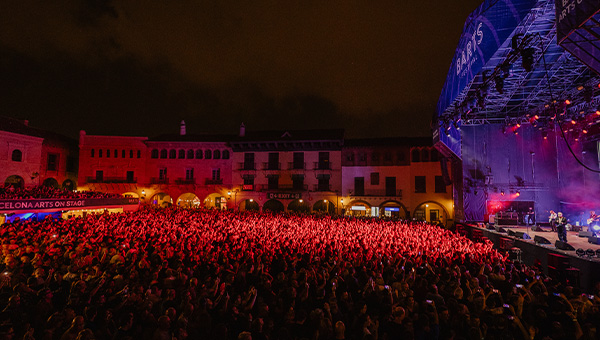 El BARTS Festival tanca una primera edició històrica al Poble Espanyol amb 68.000 assistents i un Morrissey apoteòsic