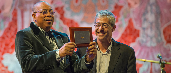 CHUCHO VALDÉS RECIBE LA MEDALLA DE ORO DEL VOLL-DAMM FESTIVAL INTERNACIONAL DE JAZZ DE BARCELONA