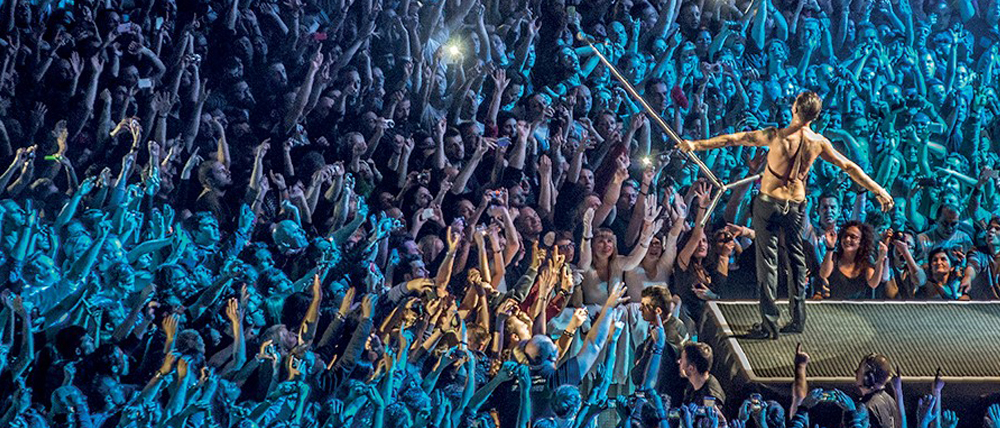 CUATRO DÉCADAS DE FOTOGRAFÍAS DE ROCK EN CATALUÑA EN UNA EXPOSICIÓN EN EL PALAU ROBERT