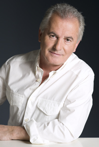 VÍCTOR MANUELVivir para cantarlo